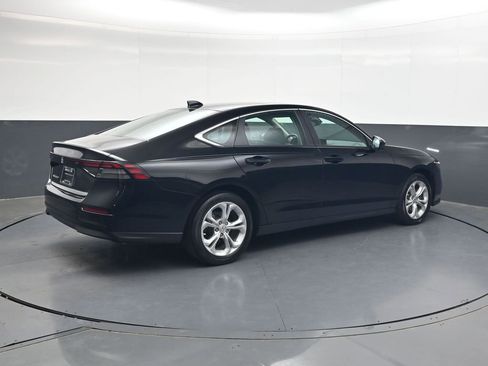 Used 2023 Honda Accord LX image 4