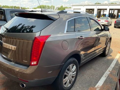 Used 2016 Cadillac SRX Luxury w/ Driver Awareness Package FWD image 5