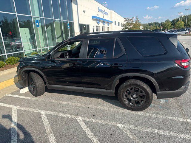 Used 2024 Honda Pilot TrailSport image 17