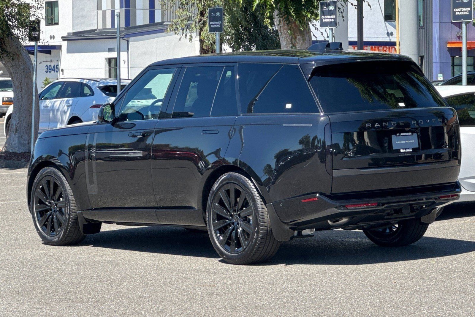 New 2026 Land Rover Range Rover SE AWD/4WD image 2
