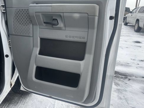 Used 2009 Ford E-250 and Econoline 250 E 250 3dr Cargo Van image 33