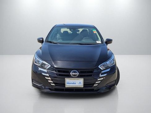 Used 2024 Nissan Versa SV FWD image 2