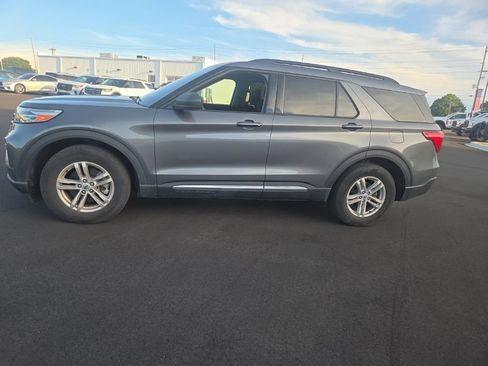Used 2023 Ford Explorer XLT RWD image 5