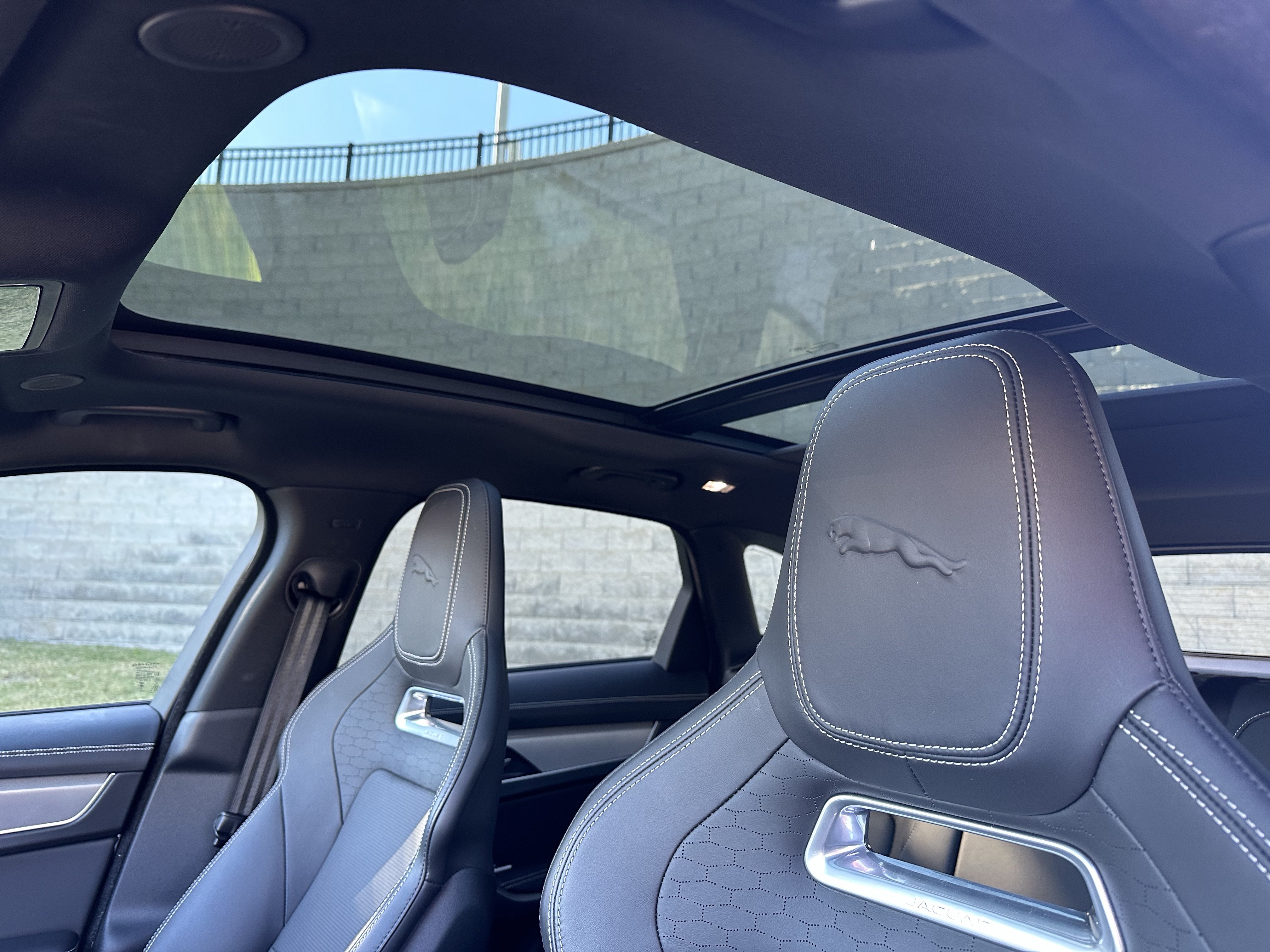 Certified 2026 Jaguar F-PACE R-Dynamic S AWD/4WD image 18