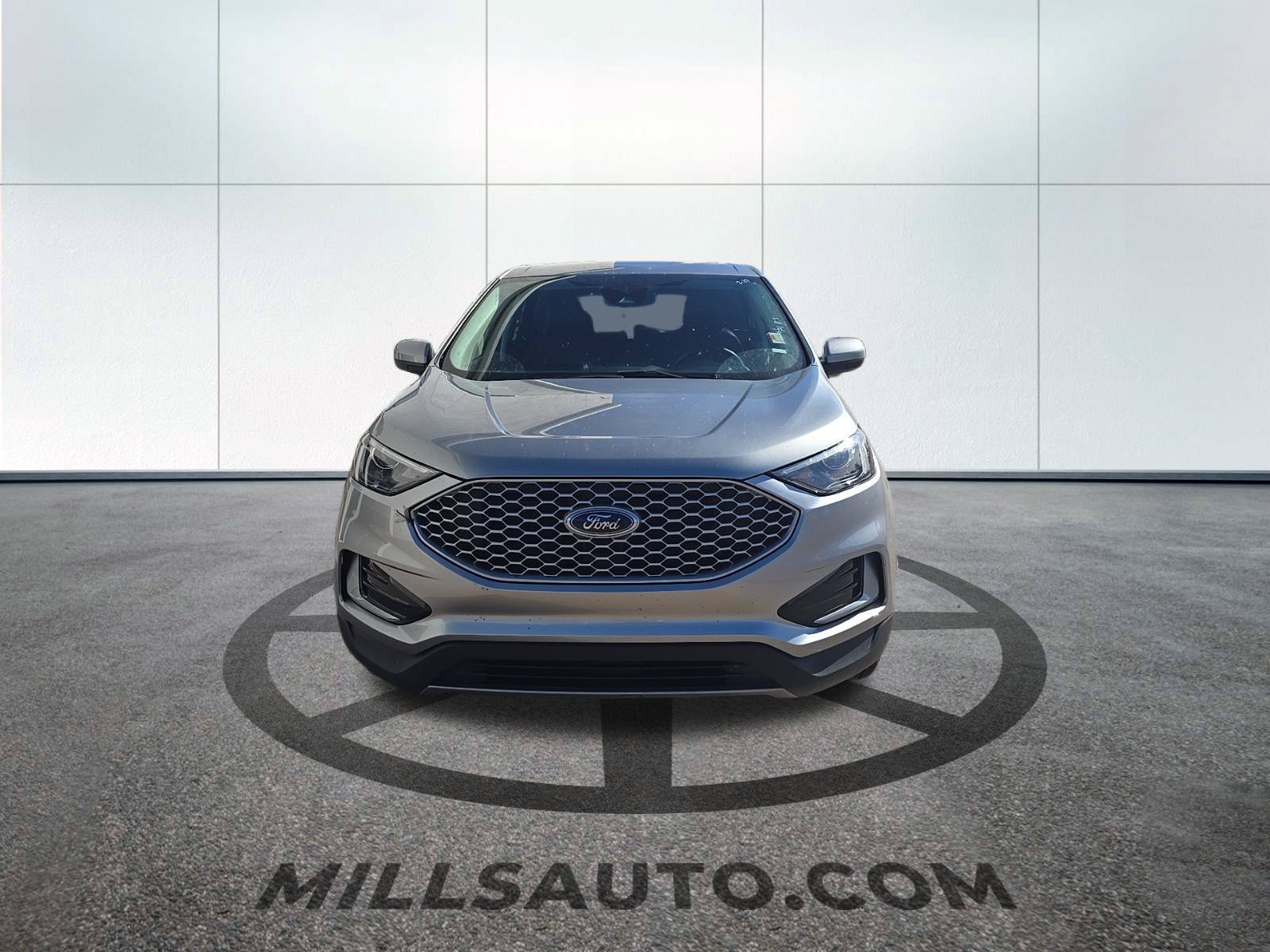 Used 2024 Ford Edge SEL AWD/4WD image 2