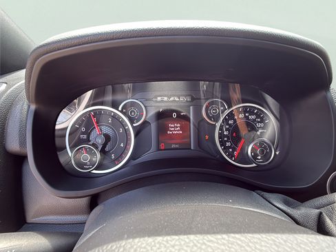 New 2025 RAM 2500 Big Horn AWD/4WD image 23