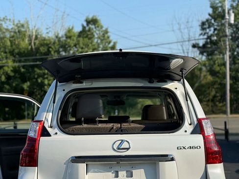 Used 2011 Lexus GX 460 Premium image 28