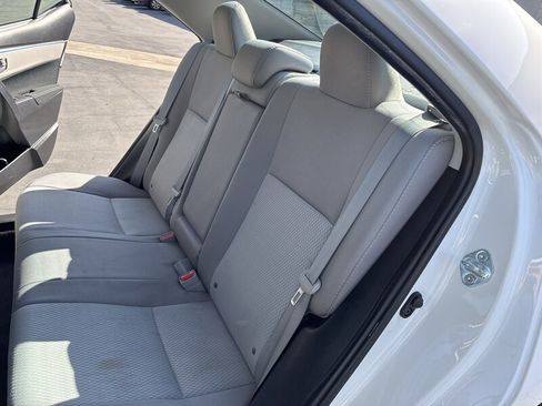 Used 2016 Toyota Corolla LE image 28