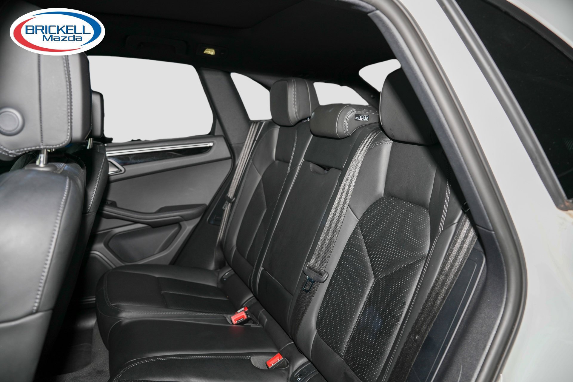 Used 2022 Porsche Macan AWD/4WD image 19