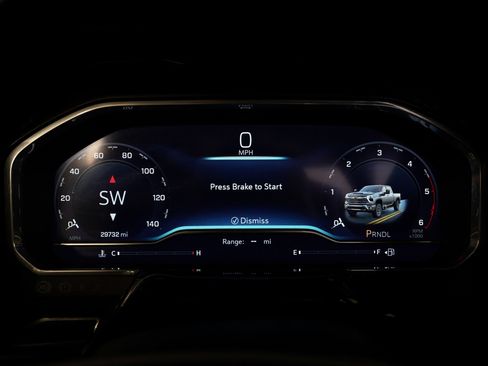 Used 2024 Chevrolet Silverado 2500 ZR2 w/ Technology Package image 19