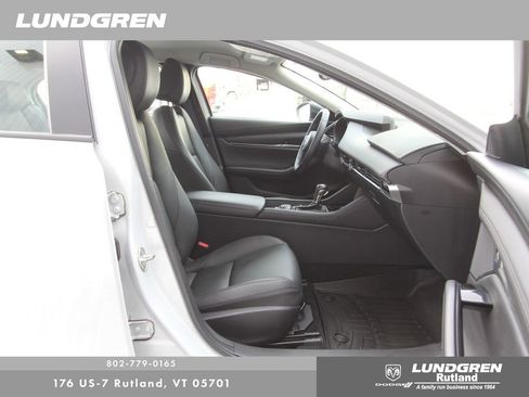 Used 2024 MAZDA MAZDA3 s image 9