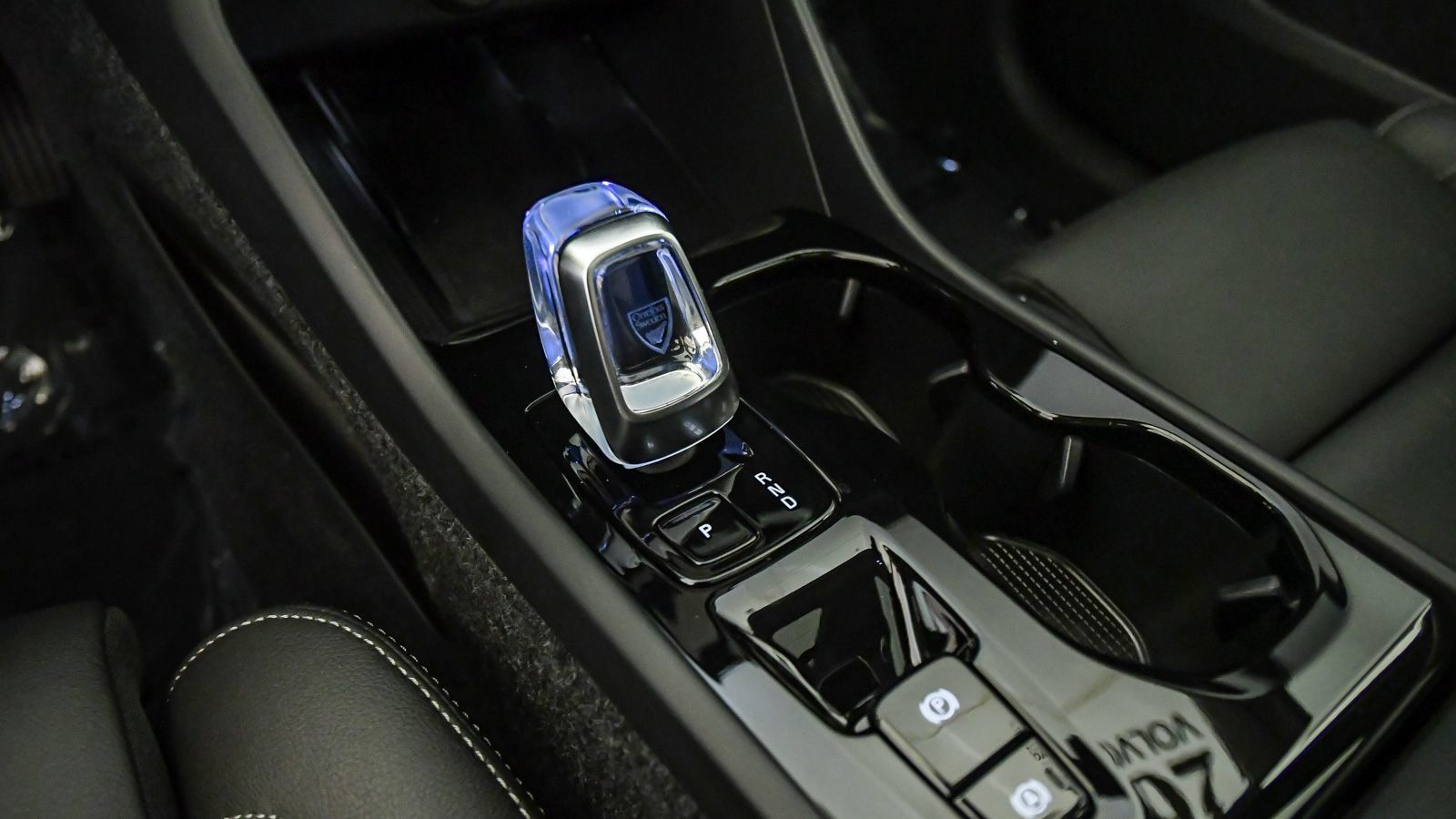 Certified 2026 Volvo XC40 B5 Plus AWD/4WD image 21