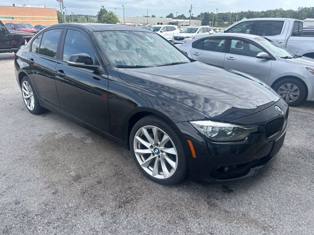 Used 2016 BMW 320i xDrive Sedan w/ Sport Package AWD/4WD image 2