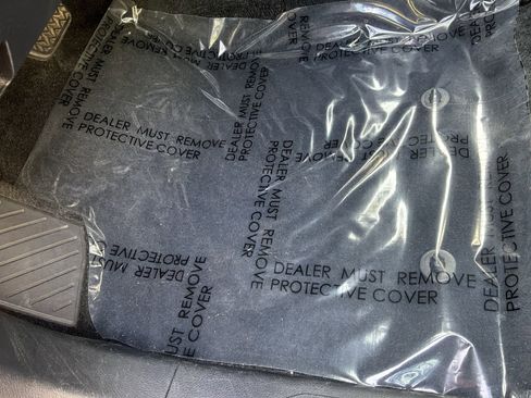 Used 2016 Toyota Tacoma TRD Sport w/ Towing Package image 17