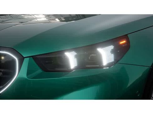 New 2026 BMW M5 w/ Carbon Package image 6