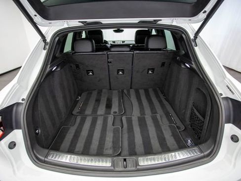 Used 2015 Porsche Macan Turbo image 40