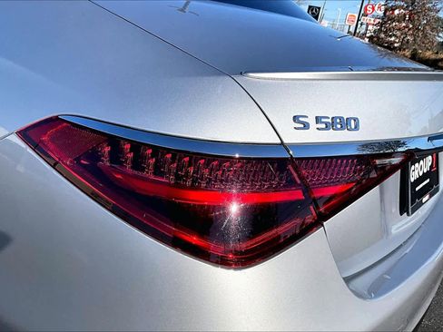 Used 2023 Mercedes-Benz S 580 S 580 image 55