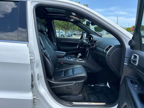 Used 2022 Jeep Grand Cherokee Limited AWD/4WD image 34