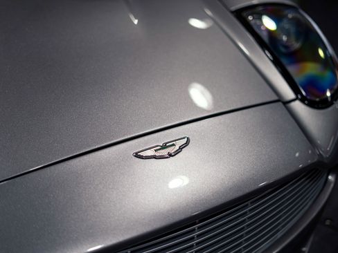Used 2003 Aston Martin Vanquish RWD image 7