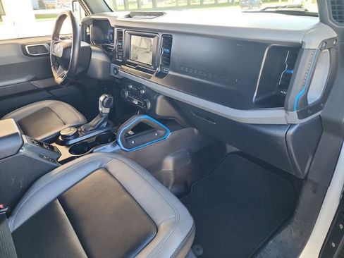 Used 2021 Ford Bronco Black Diamond image 12