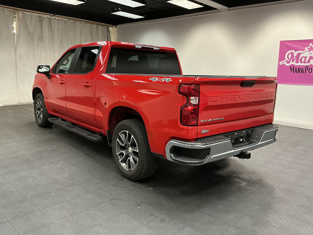 Used 2022 Chevrolet Silverado 1500 LT AWD/4WD image 3