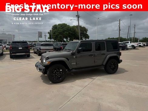 Used 2023 Jeep Wrangler Unlimited Sahara w/ Cold Weather Group AWD/4WD image 1