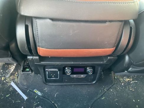 Used 2025 Chevrolet Tahoe LS image 18