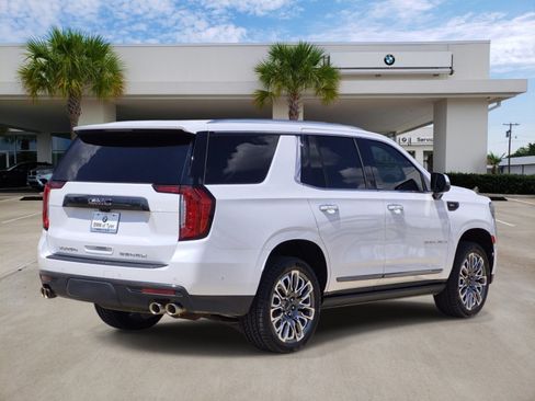 Used 2023 GMC Yukon Denali Ultimate AWD/4WD image 6