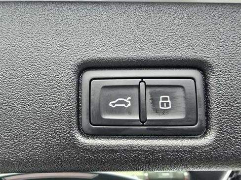 Used 2025 Audi Q5 Premium Plus image 14