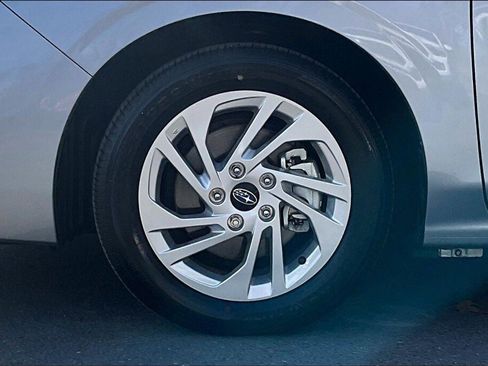 Certified 2025 Subaru Impreza 2.0i image 17