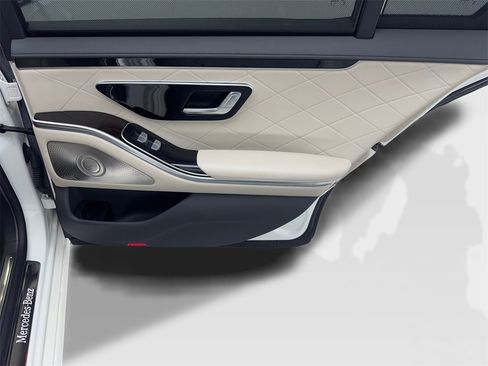 Used 2022 Mercedes-Benz S 580 4MATIC Sedan image 41