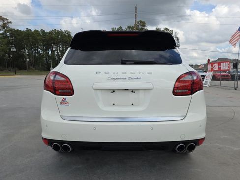 Used 2011 Porsche Cayenne Turbo AWD/4WD image 48