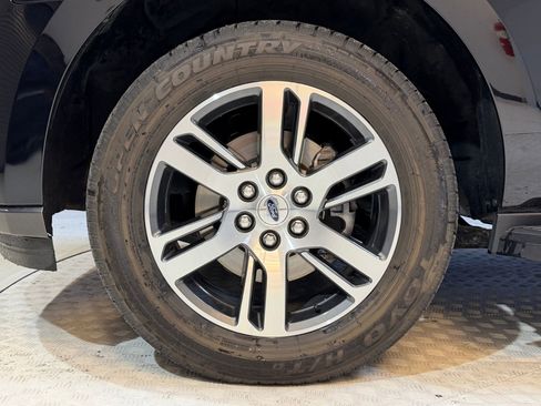 Used 2024 Ford Expedition Max XLT image 12