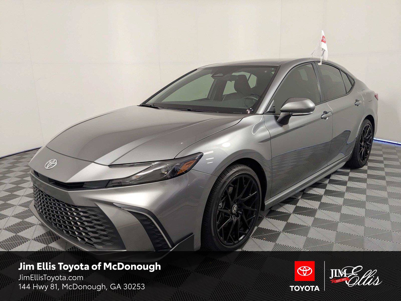 Certified 2026 Toyota Camry SE FWD image 1