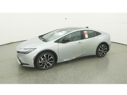 New 2026 Toyota Prius Plug-In Hybrid image 2