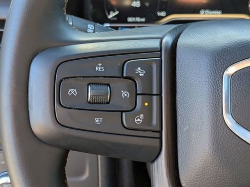 Used 2024 GMC Yukon AT4 w/ Technology Package AWD/4WD image 21