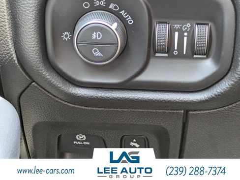 Used 2019 RAM 1500 Big Horn AWD/4WD image 19