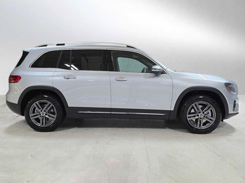 New 2026 Mercedes-Benz GLB 250 4MATIC image 2