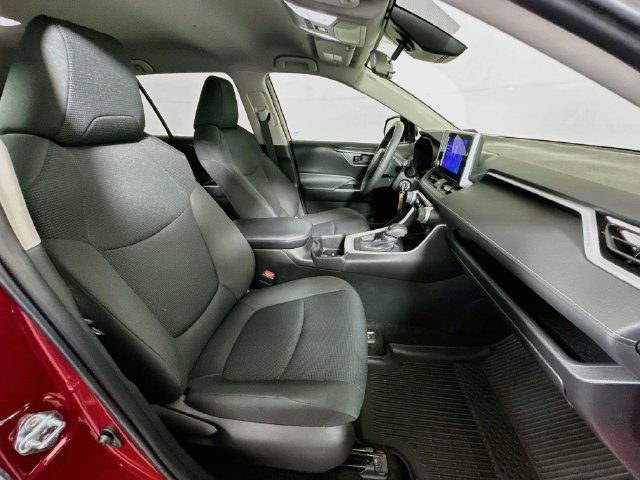 Certified 2024 Toyota RAV4 LE FWD image 27