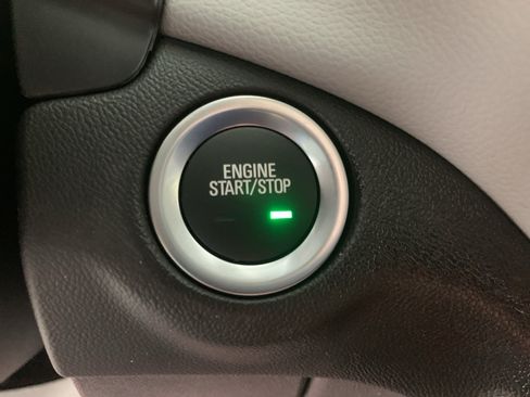 Used 2023 Chevrolet Equinox LS w/ LS Convenience Package FWD image 20