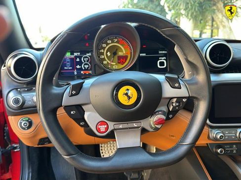Used 2019 Ferrari Portofino RWD image 26