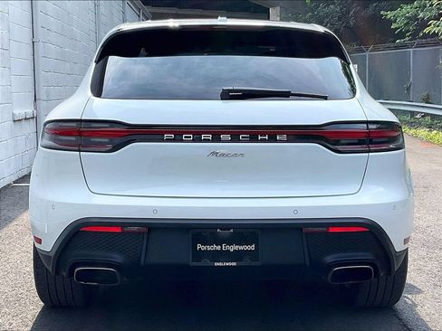 Certified 2023 Porsche Macan AWD/4WD image 9
