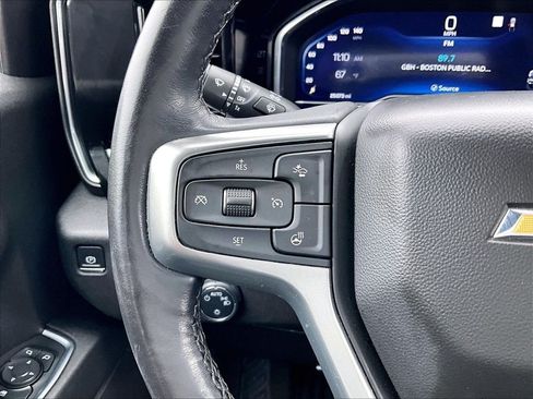 Used 2022 Chevrolet Silverado 1500 LT AWD/4WD image 23