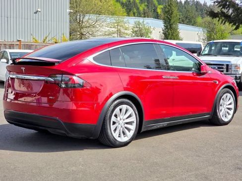 Used 2017 Tesla Model X 75D AWD/4WD image 7