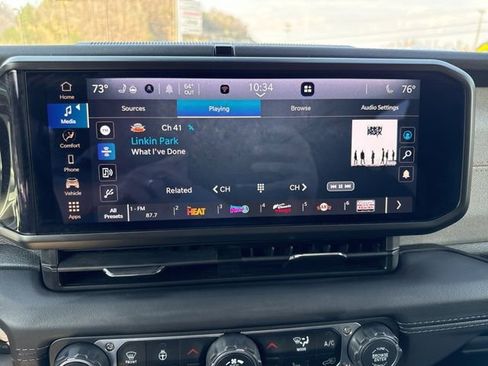 Used 2025 Jeep Wrangler Unlimited Sahara w/ Safety Group AWD/4WD image 39