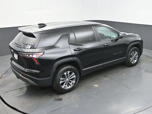 Used 2026 Chevrolet Equinox LT FWD image 34