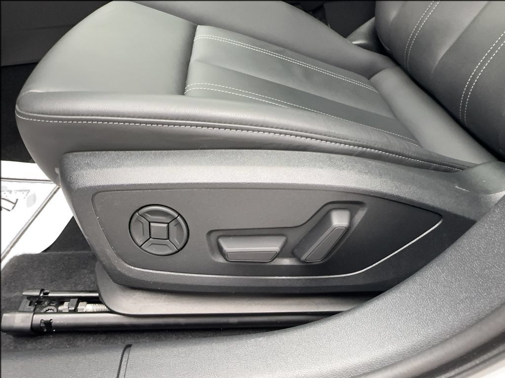 Used 2025 Audi A3 2.0T Premium w/ Convenience Package AWD/4WD image 21