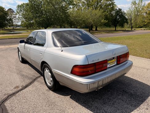 Used 1993 Lexus LS 400 image 3
