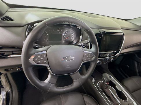 Certified 2023 Chevrolet Traverse RS image 6
