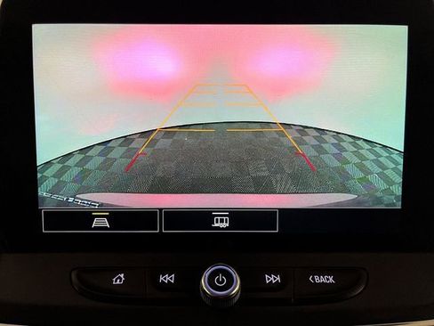 Used 2023 Chevrolet Blazer LT image 19